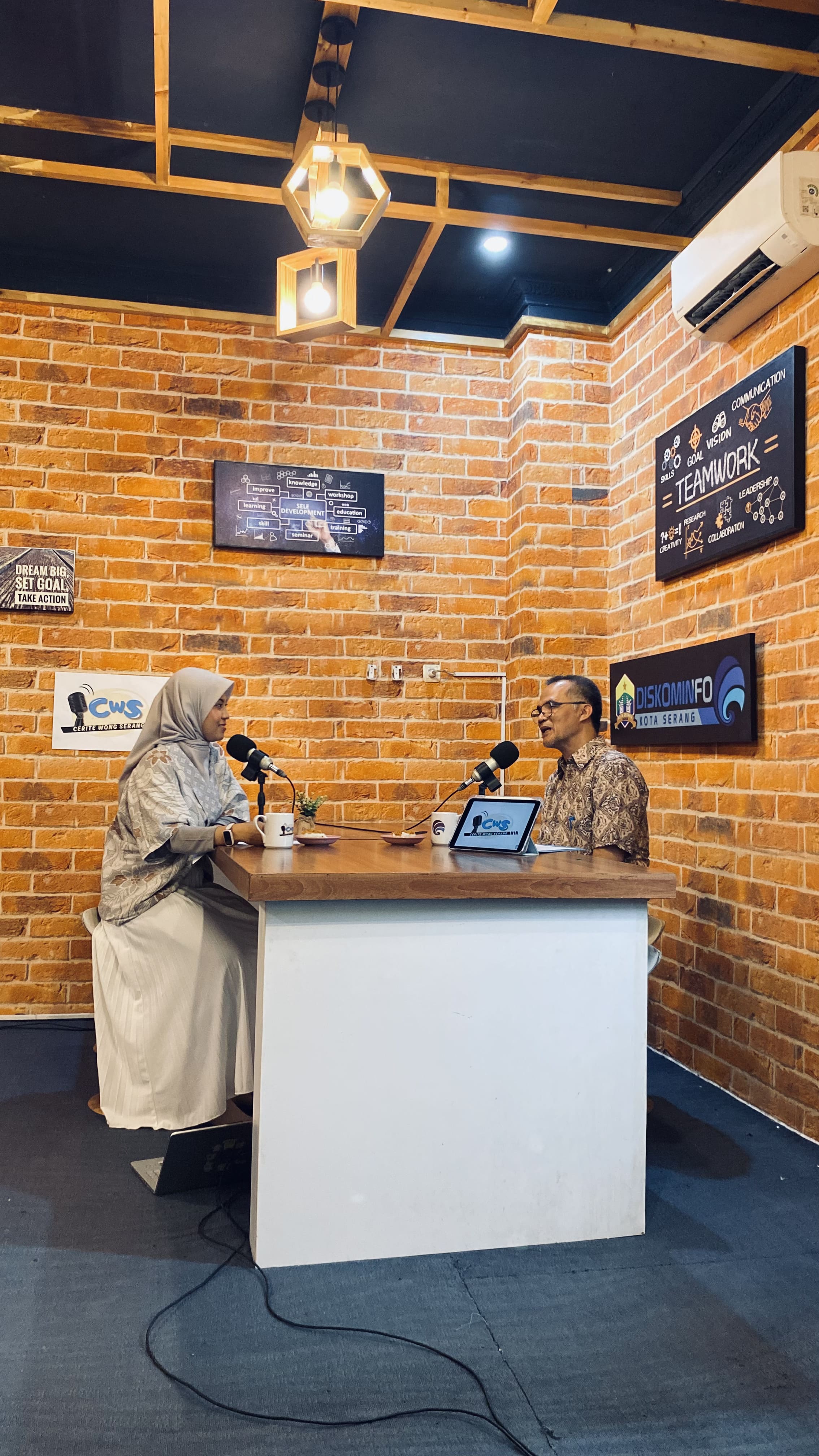 MUNCUL KEMBALI DENGAN WARNA YANG BERBEDA PODCAST DISKOMINFO