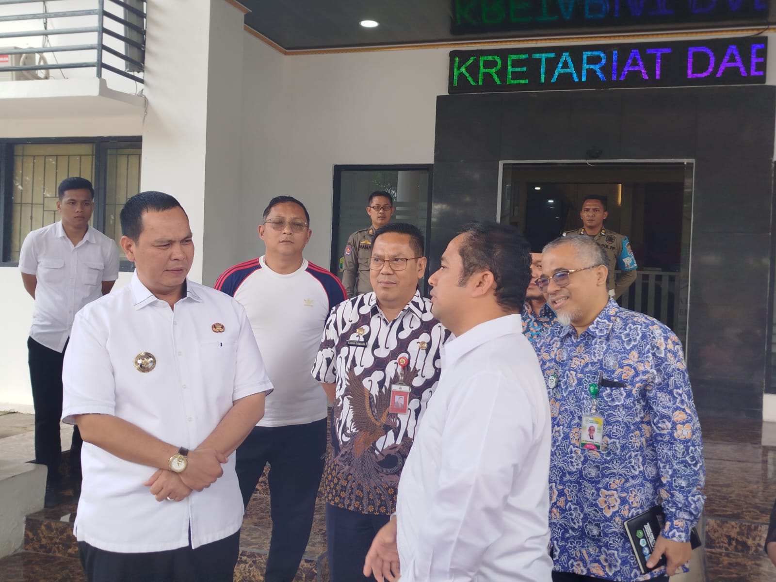 gambar-Gak Hanya Pakaiannya, Eks Wali Kota Tangerang Dua Periode Arief-Wali Kota Budi Rustandi Kompak Akan Bangun Ini Buat Kota Serang