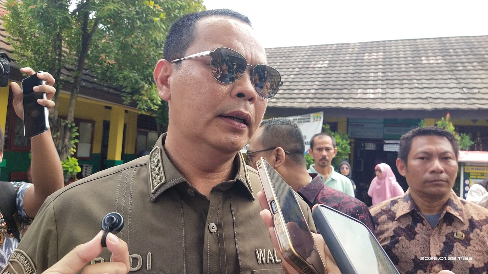 Usai Serang Resmikan Pembangunan Tahun 2025, Wali Kota Serang Tinjau SDN Ciputat